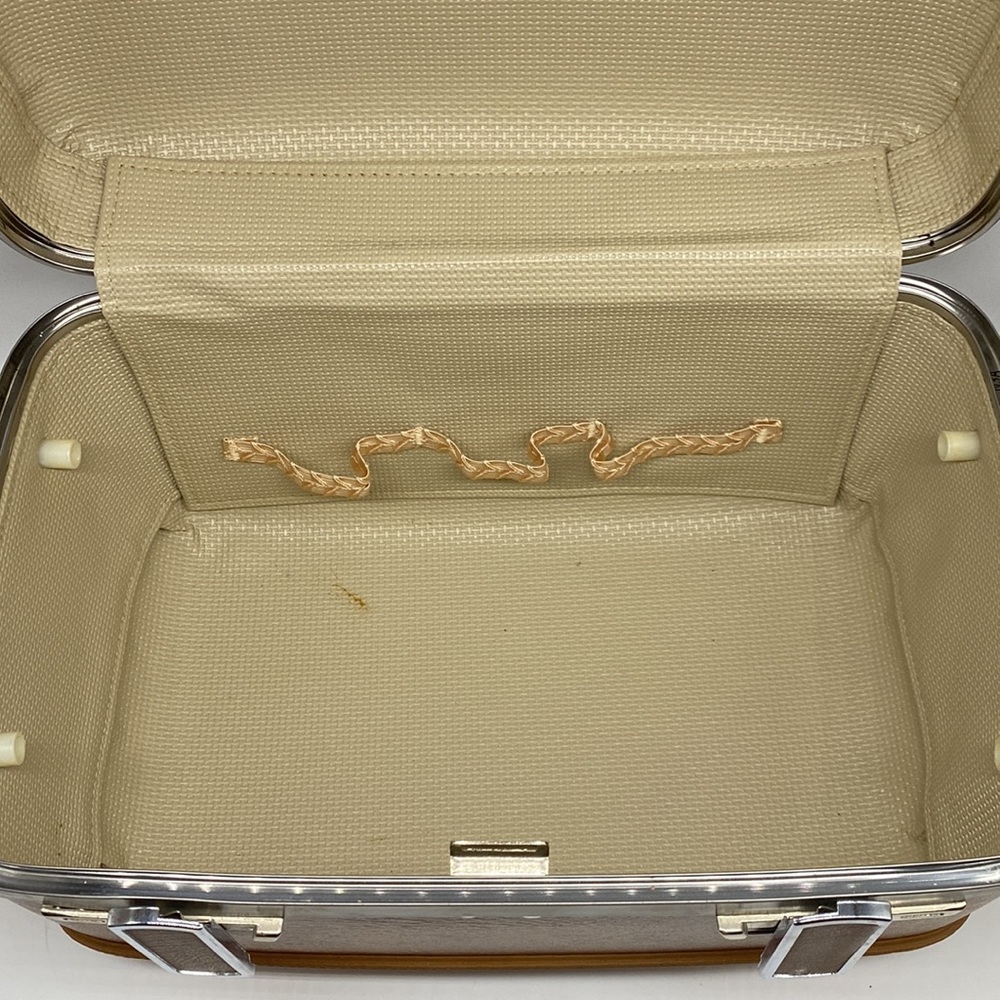 Vintage American Tourister Train Case Cosmetic Hard Case Luggage - Picture 11 of 15